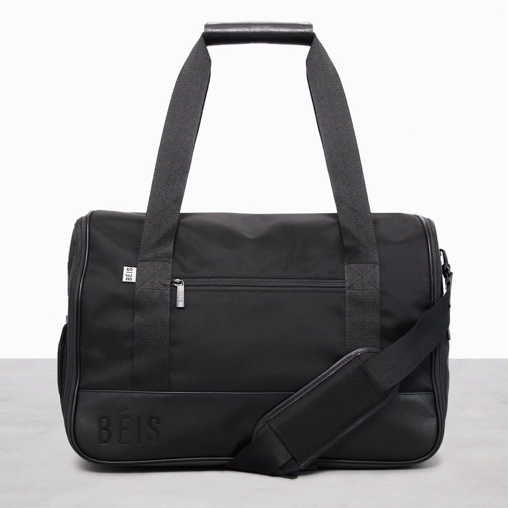 Beis hanging duffel bag